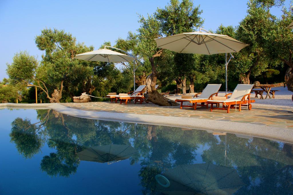 The Infinity 180 Luxury Suites Milia Dış mekan fotoğraf