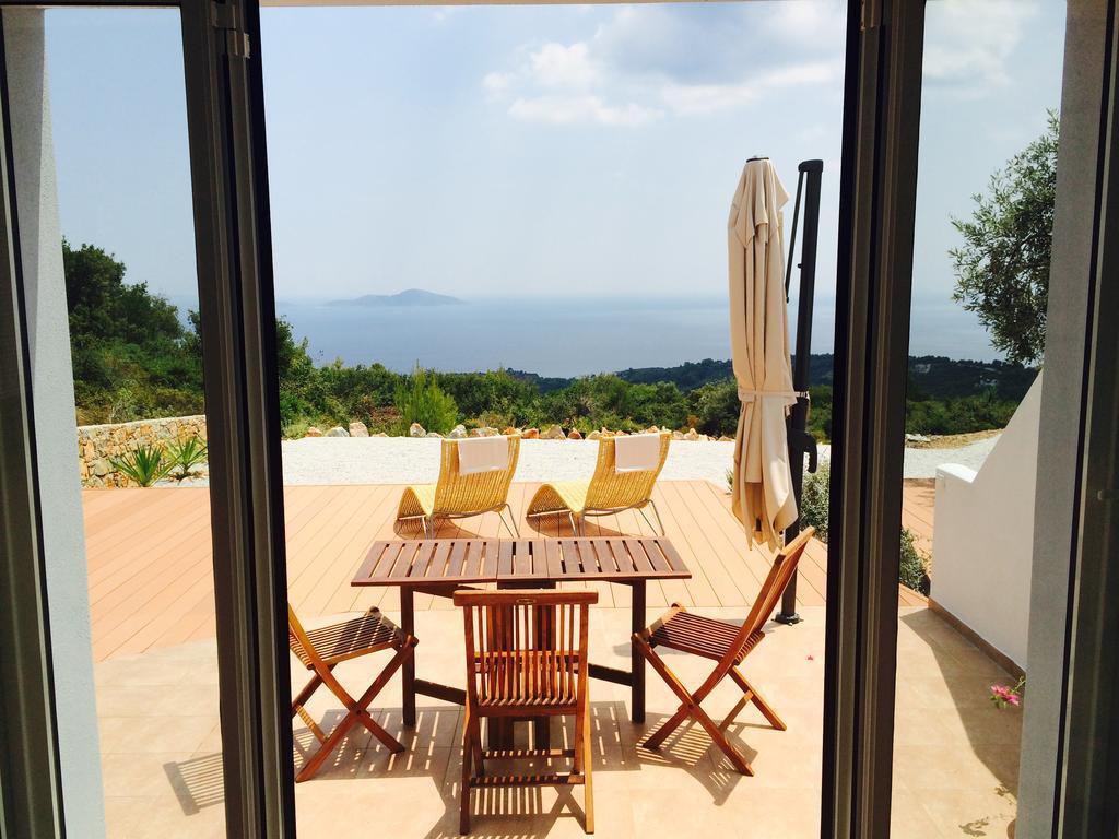 The Infinity 180 Luxury Suites Milia Dış mekan fotoğraf