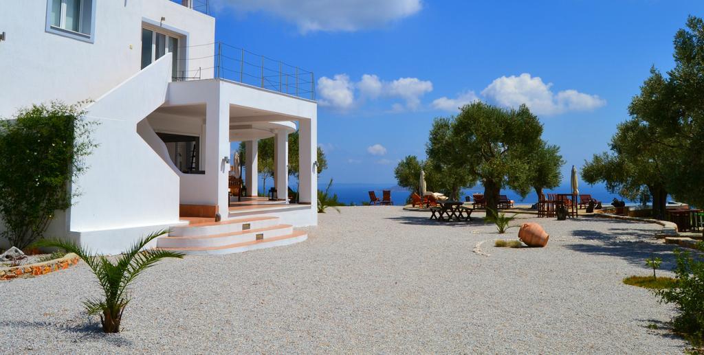 The Infinity 180 Luxury Suites Milia Dış mekan fotoğraf