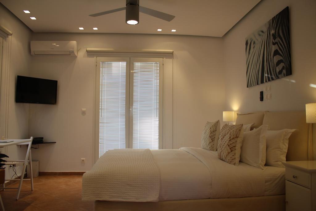 The Infinity 180 Luxury Suites Milia Dış mekan fotoğraf