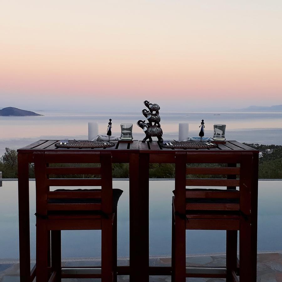The Infinity 180 Luxury Suites Milia Dış mekan fotoğraf