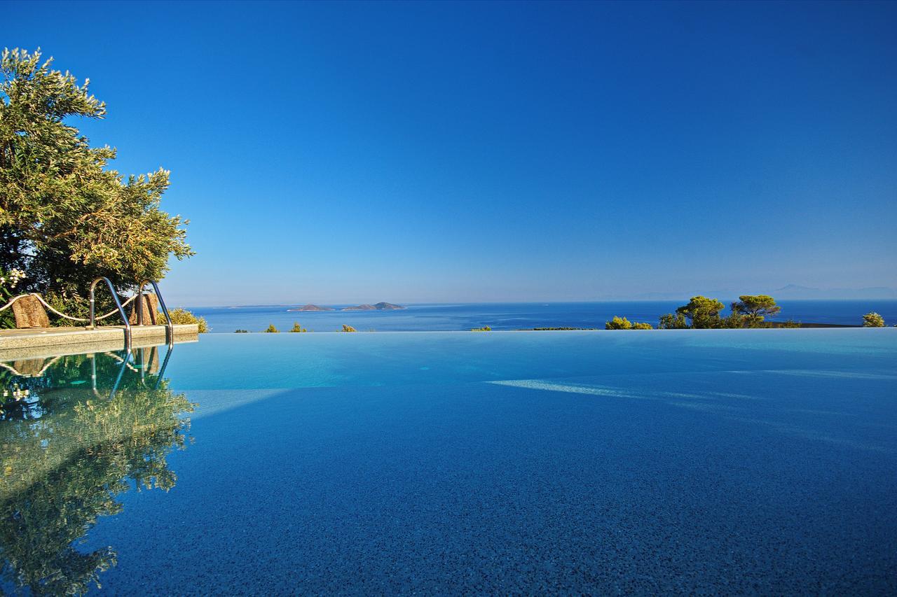 The Infinity 180 Luxury Suites Milia Dış mekan fotoğraf