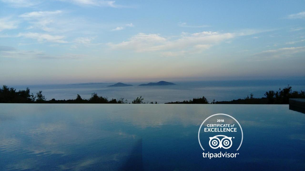 The Infinity 180 Luxury Suites Milia Dış mekan fotoğraf