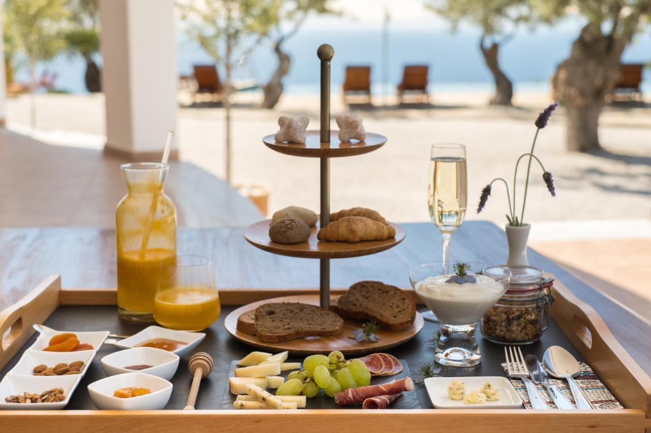 The Infinity 180 Luxury Suites Milia Dış mekan fotoğraf